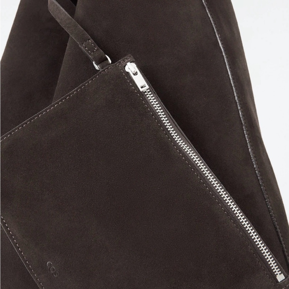 Brown Hobo Bag with Minimalist Design - Picture 6 of 8